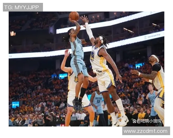 勇士与灰熊激战加时赛关键时刻展现球队韧性与斗志 勇士与灰熊激战加时赛关键时刻展现球队韧性与斗志